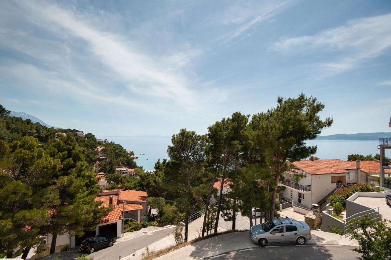 Apartments Lile Brela Exterior foto